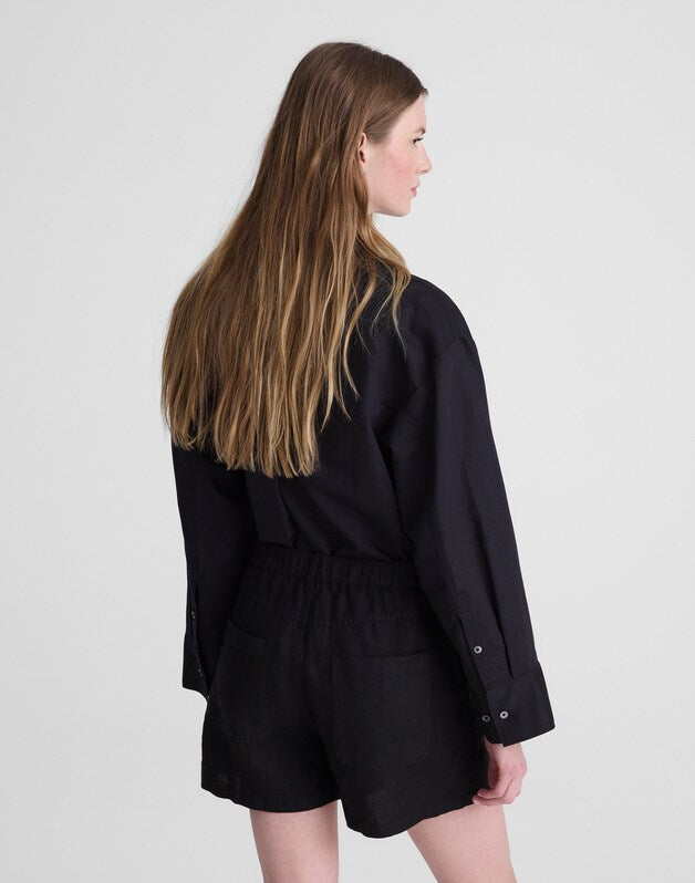 The Zoe Short in 100% Linen JET BLACK