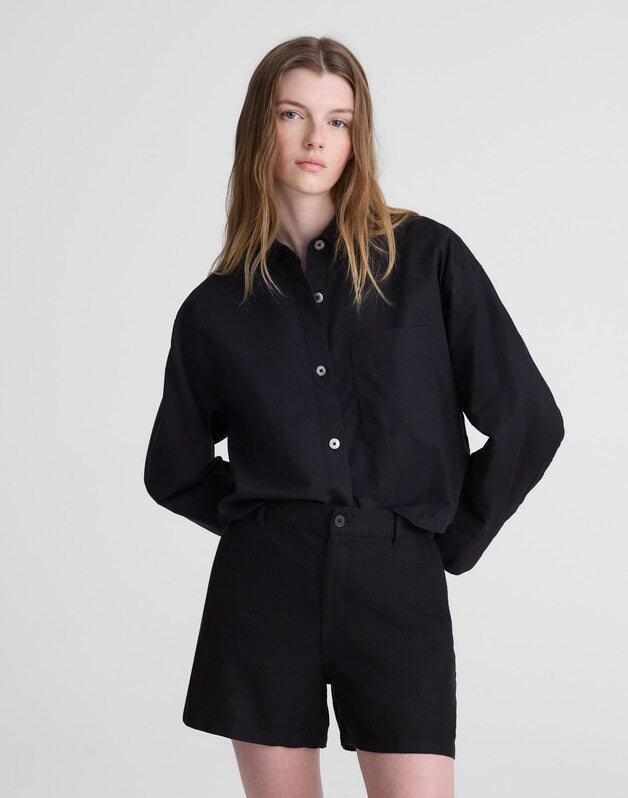 The Zoe Short in 100% Linen JET BLACK