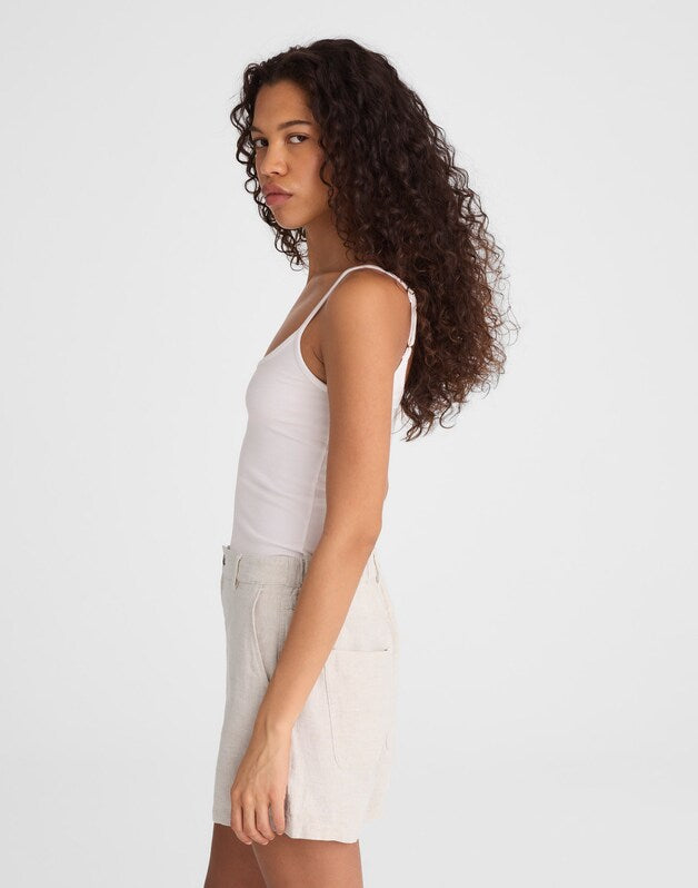 The Zoe Short in 100% Linen OAT