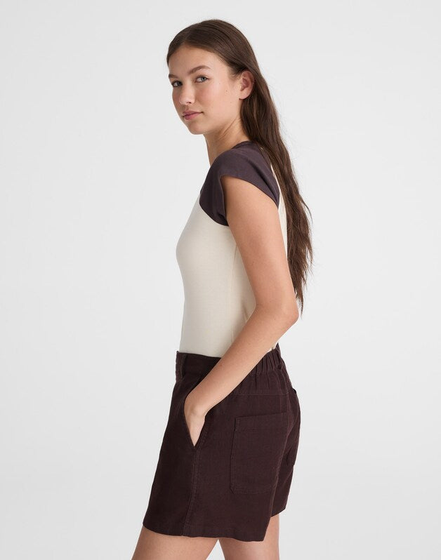 The Zoe Short in 100% Linen COCOA