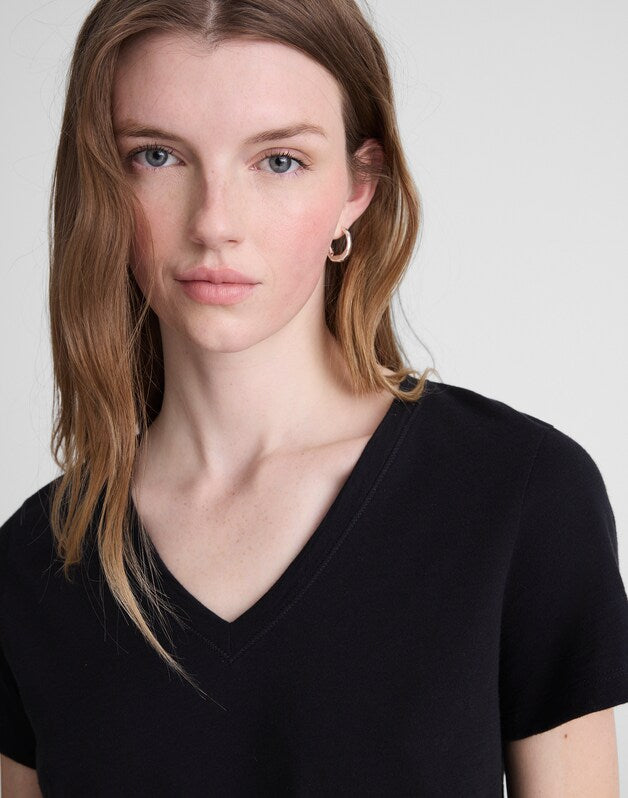 The Relaxed V-Neck Tee in Vintage Jersey BLACK COAL
