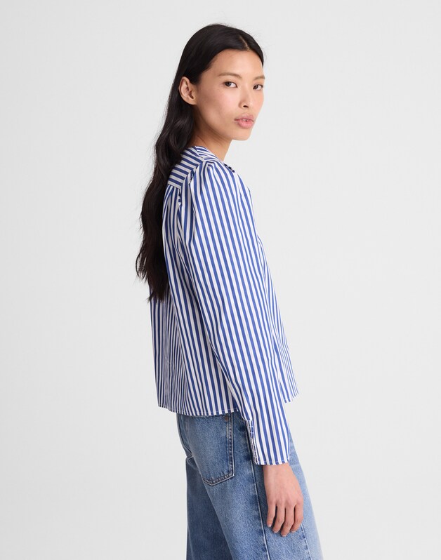 Stacked-Button V-Neck Shirt in Poplin FRENCH BLUE