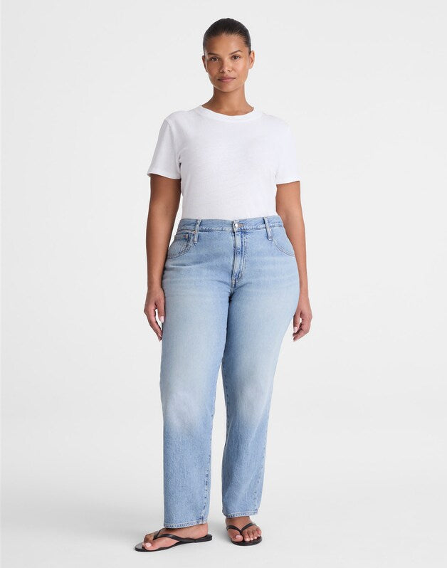 The Plus Curvy Dean Easy Straight Jean in Airy Denim FADED HORIZON WASH