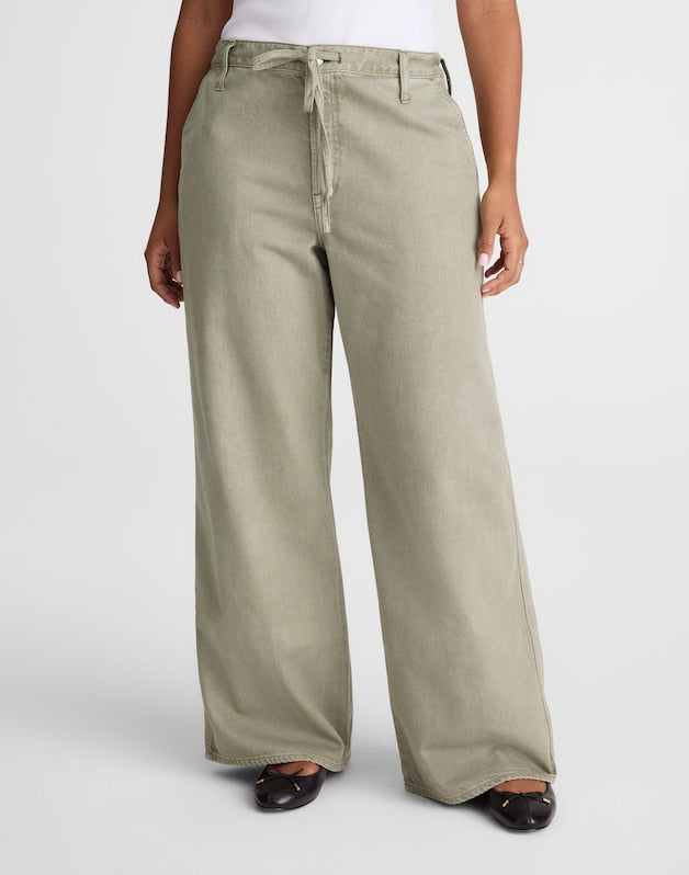 The Curvy Ultimate Wide-Leg Pant in Airy Denim SAGEBRUSH