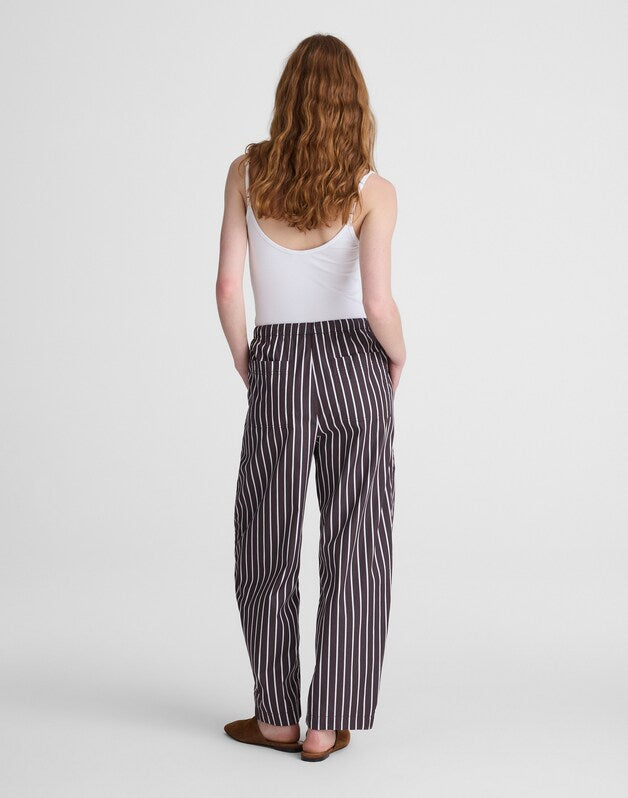 Pull-On Barrel-Leg Utility Pants in Poplin CHOCOLATE PLUM
