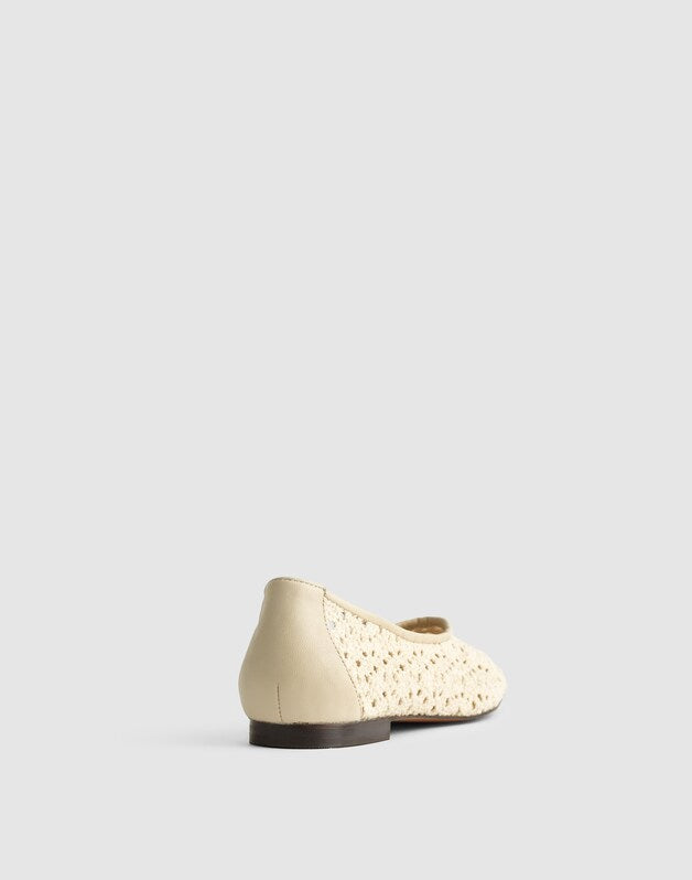 The Mylie Glove Flat in Crochet VINTAGE KHAKI