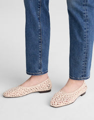 The Mylie Glove Flat in Crochet VINTAGE KHAKI