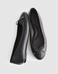The Hester Flat TRUE BLACK