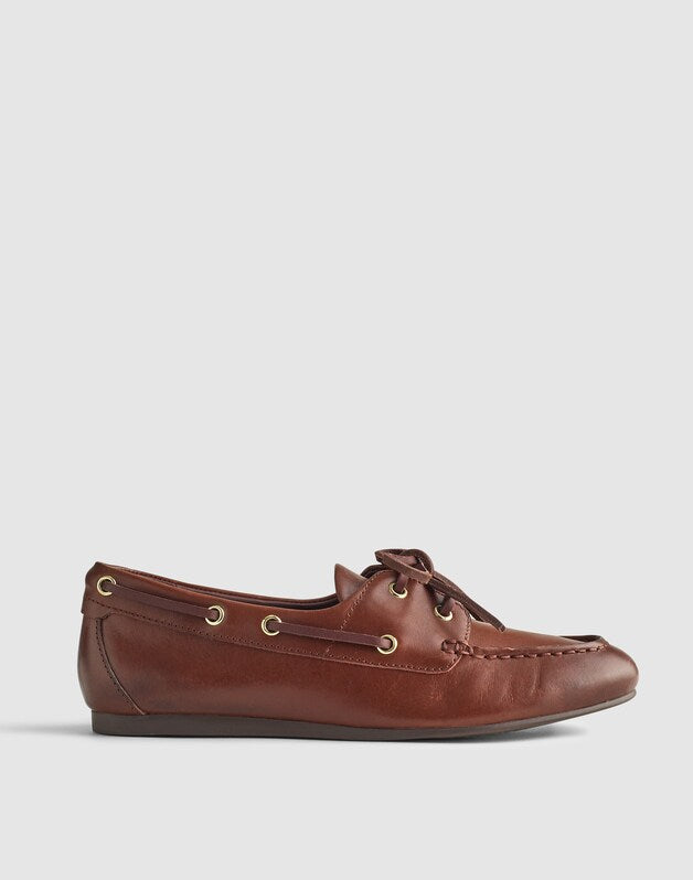 The Jamie Boat Shoe in Leather CHERRY WOOD