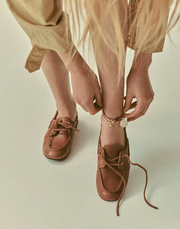 The Jamie Boat Shoe in Leather DAREST BROWN
