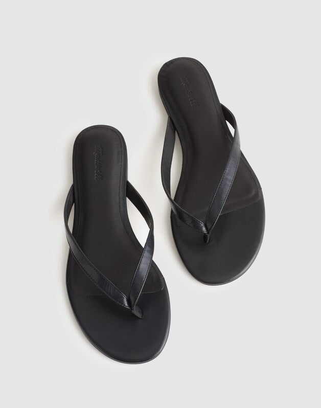 The Iggy Thong Sandal in Leather TRUE BLACK