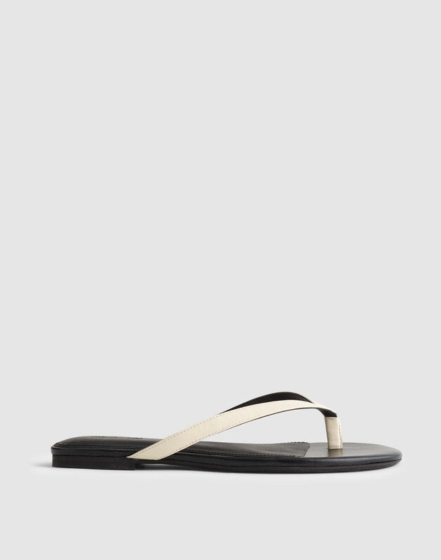 The Iggy Thong Sandal in Leather VINTAGE MUSLIN MULTI