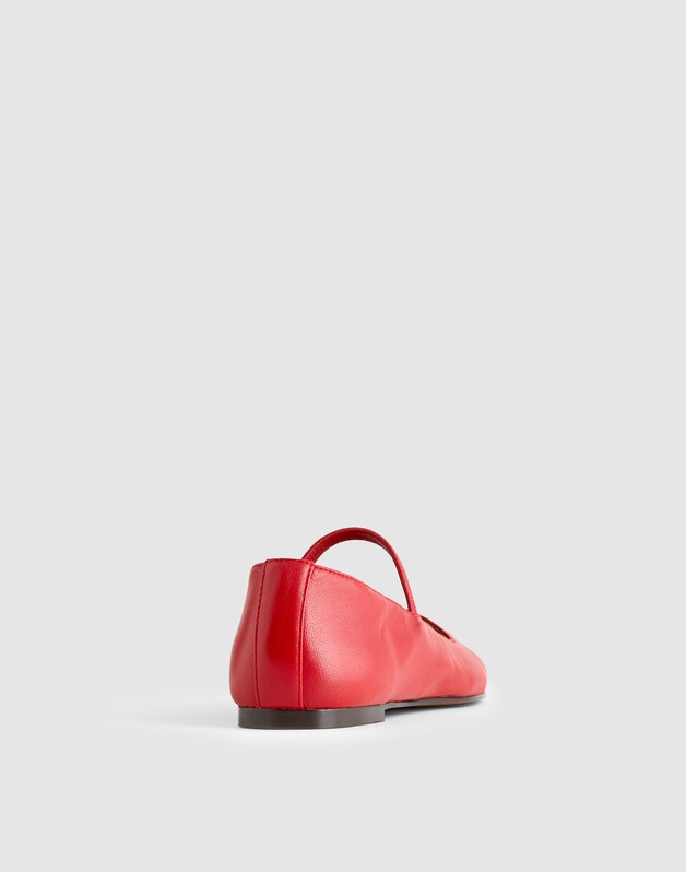 The Greta Mary Jane Flat in SoSoft Leather RD6435