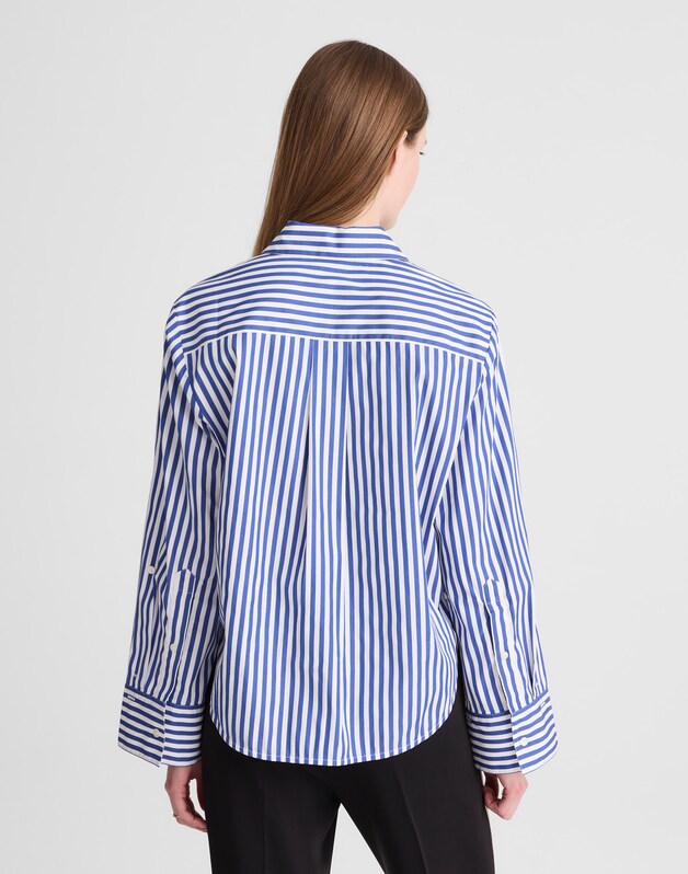 The Signature Y-Neck Shirt in Poplin FRENCH BLUE