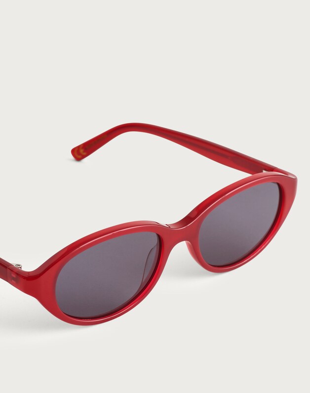 The Solina Oval Sunglasses POMEGRANATE SEED