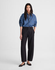 The Short Barrel-Leg Pant in Drapey Twill TRUE BLACK