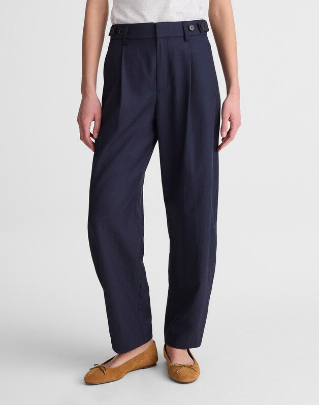 The Barrel-Leg Pant in Drapey Twill CLASSIC NAVY