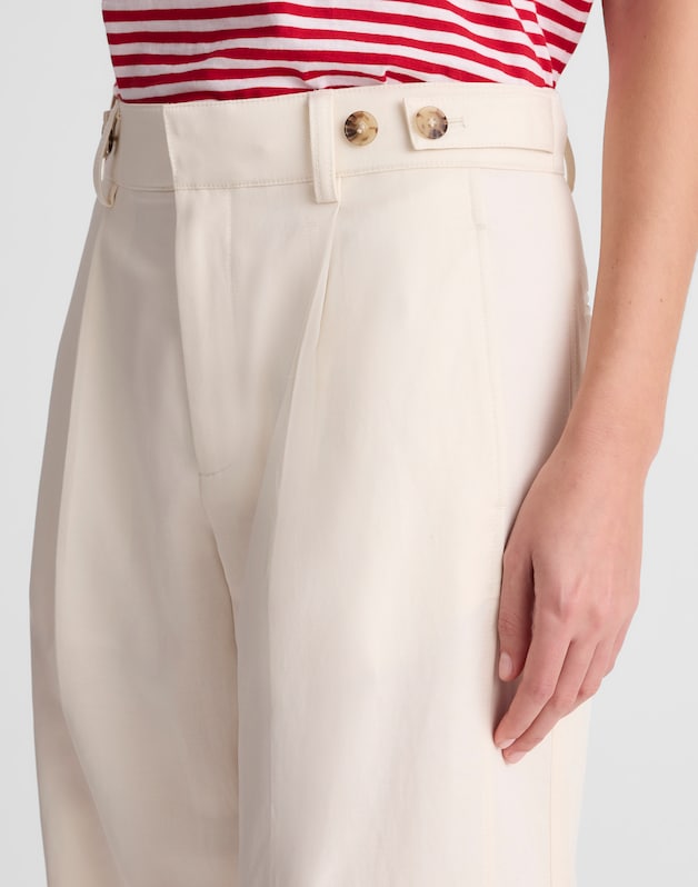 The Short Barrel-Leg Pant in Drapey Twill VINTAGE IVORY
