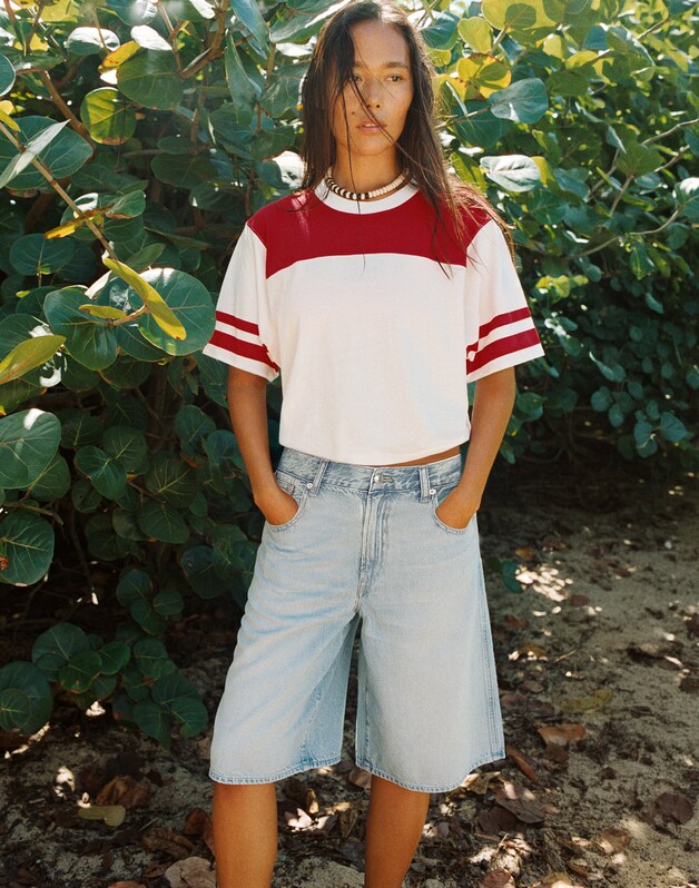 The V-Waist Bermuda Short in Airy Denim FOSTER WASH