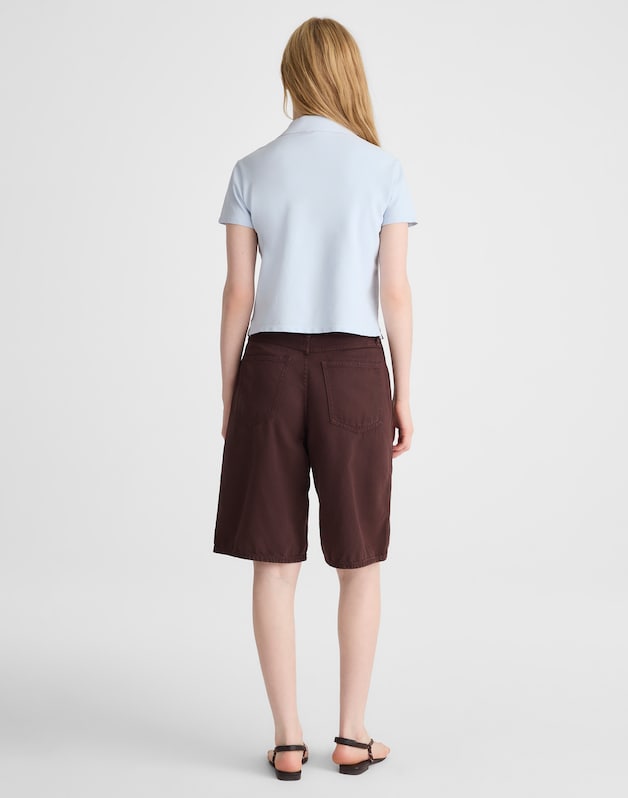 The V-Waist Bermuda Short in Airy Denim BURNT COCOA