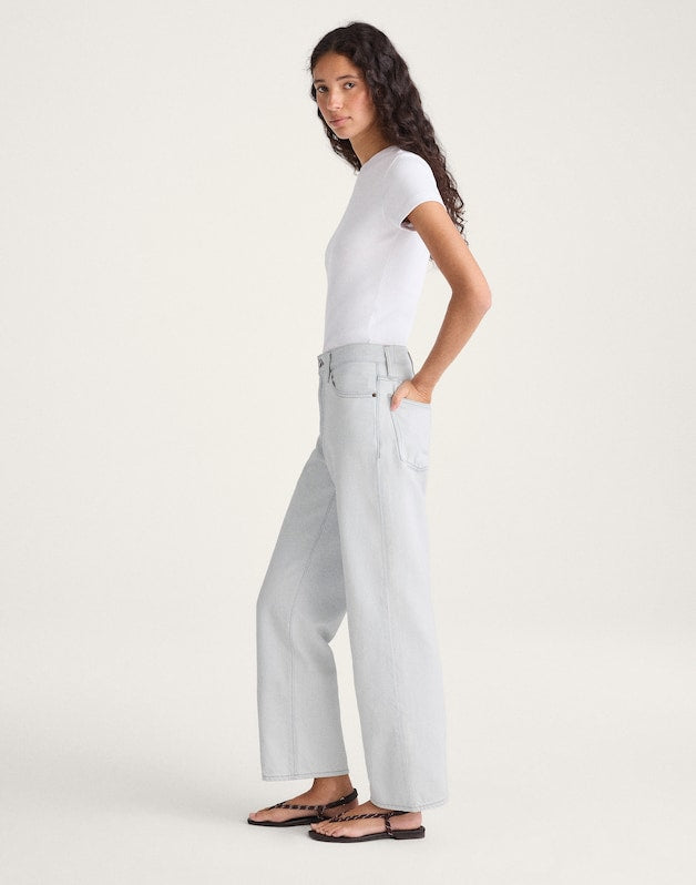 The Perfect Vintage Wide-Leg Crop Jean in Airy Denim EXTRACTED SKY WASH