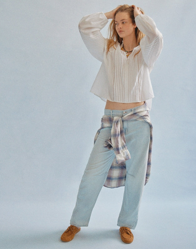 The Darted Barrel-Leg Jean in Airy Denim LAGUNA WASH