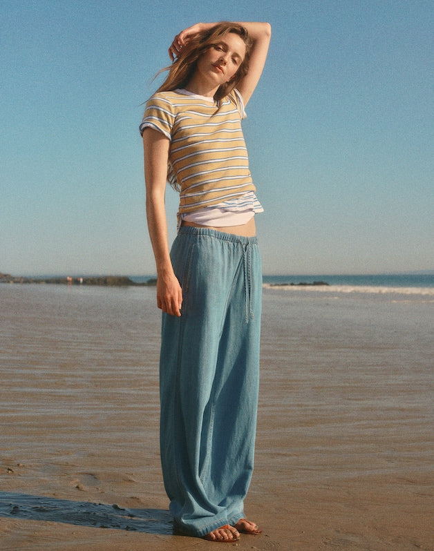 Pull-On Jeans in Airy Denim LIDO WASH
