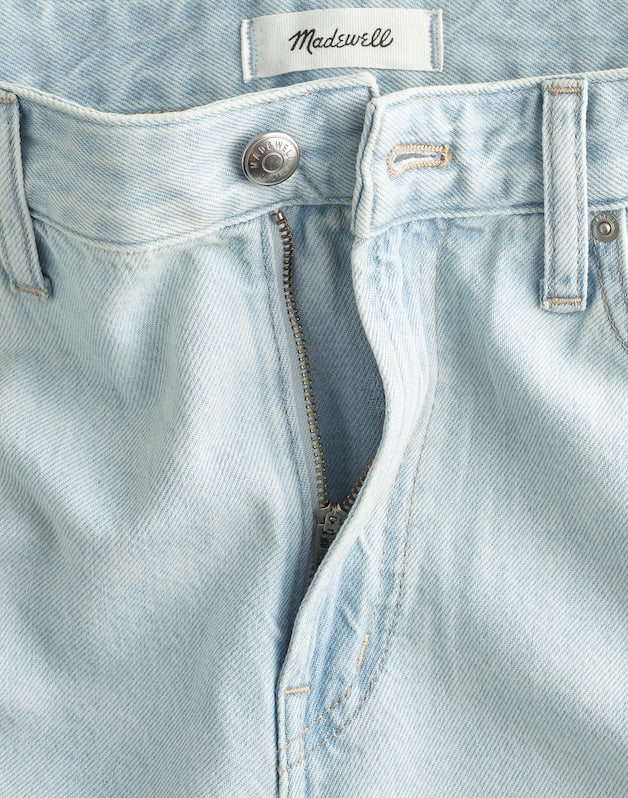 The Curvy Darted Barrel-Leg Jean in Airy Denim LAGUNA WASH