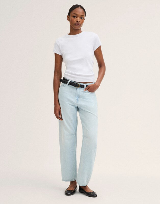 The Curvy Darted Barrel-Leg Jean in Airy Denim LAGUNA WASH