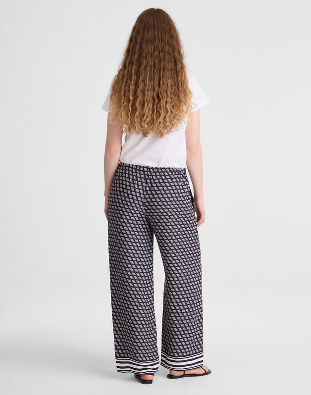 Pull-On Pants in Satin CLASSIC NAVY