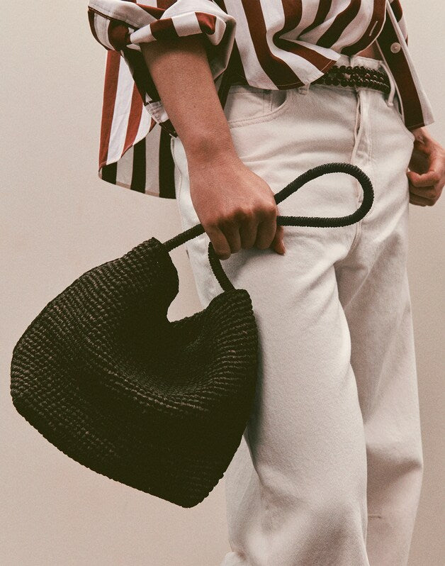 The Signature Woven Shoulder Bag DARK CAROB