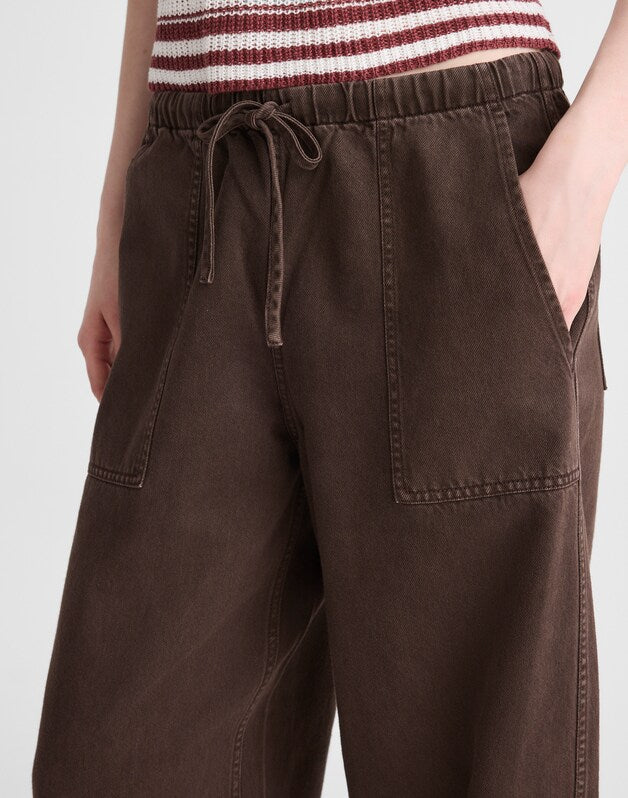 Pull-On Barrel-Leg Utility Pants in Airy Denim DARK BROWN