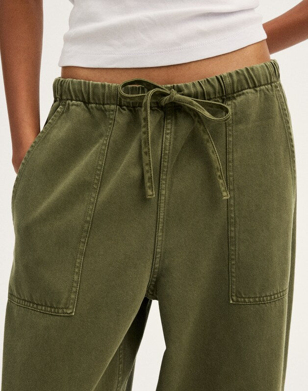 Pull-On Barrel-Leg Utility Pants in Airy Denim FADED IVY