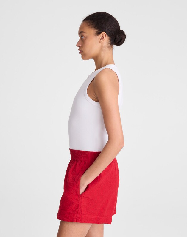 Pull-On Shorts in Seersucker RED CURRANT