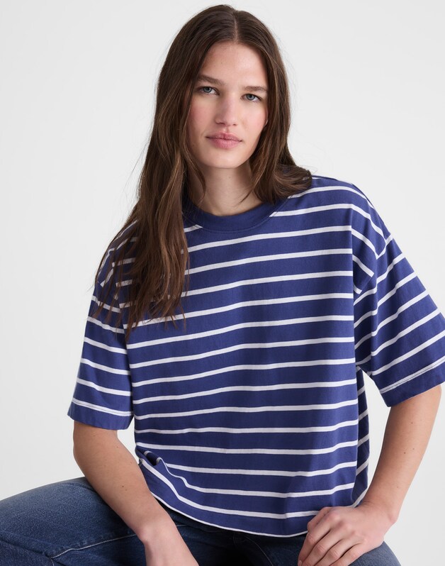 The Boxy Crop Tee in Allday Jersey COOL NAVY