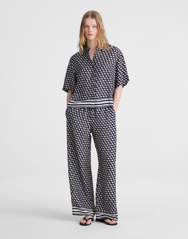 Patch-Pocket Boxy Shirt CLASSIC NAVY
