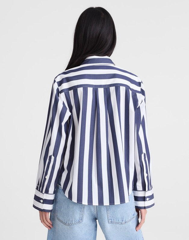 The Signature Y-Neck Shirt in Poplin PETROL NAVY