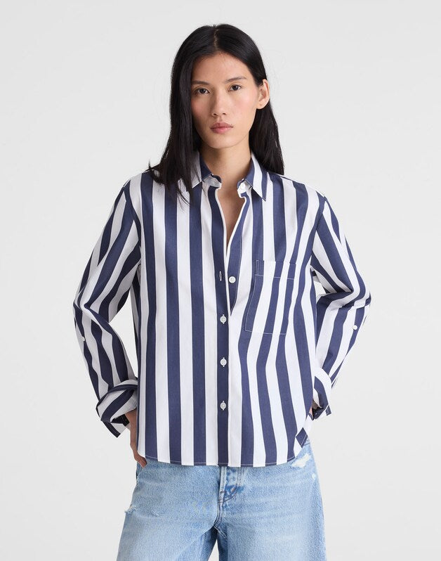 The Signature Y-Neck Shirt in Poplin PETROL NAVY