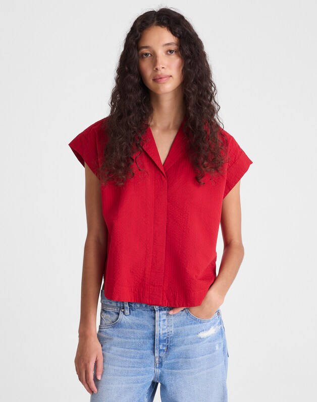 Notch-Collar Shirt in Seersucker RED CURRANT