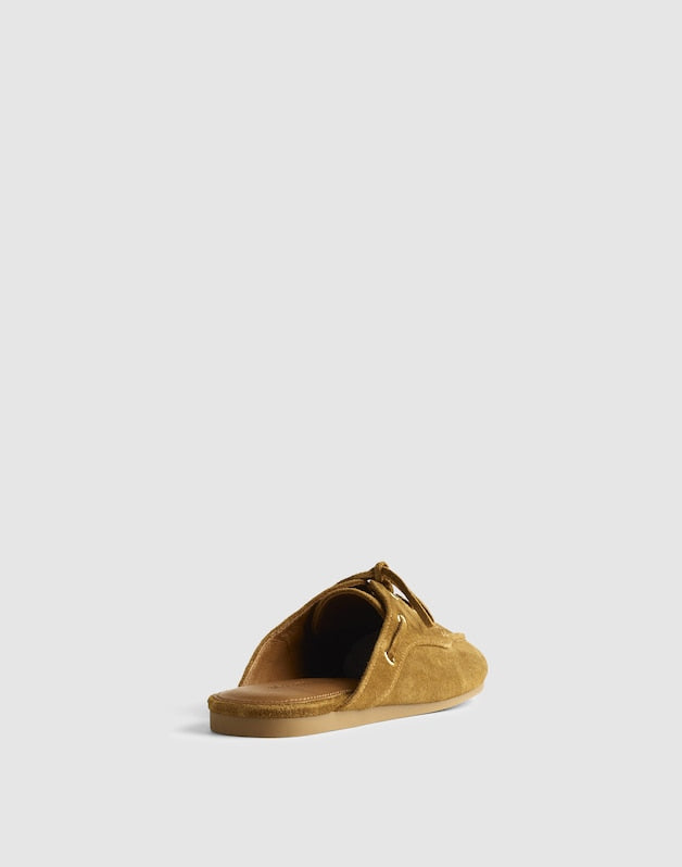 The Jamie Boat Mule in Suede DRIED ACORN