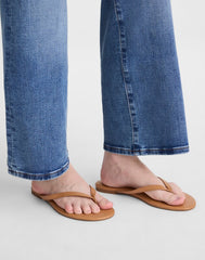 The Iggy Thong Sandal in Leather GOLDEN TAN