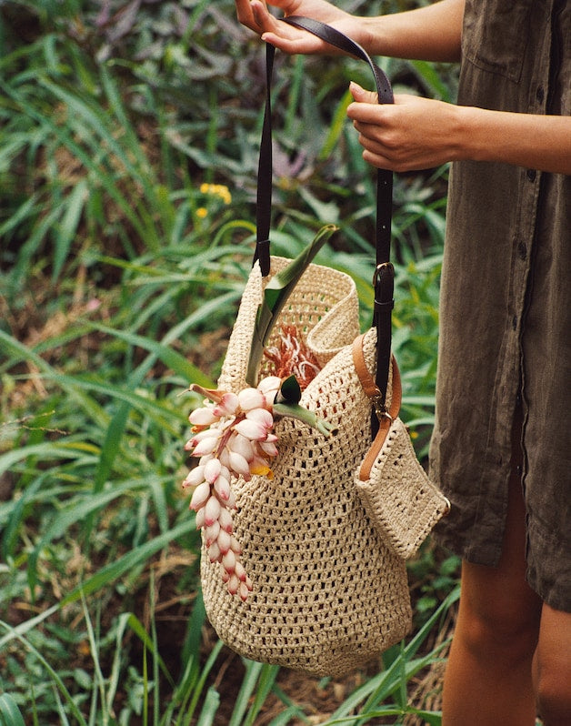 The Clip-Strap Pouch NATURAL