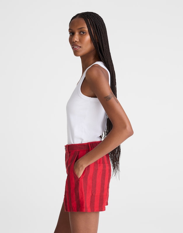 The Zoe Short in 100% Linen ENAMEL RED