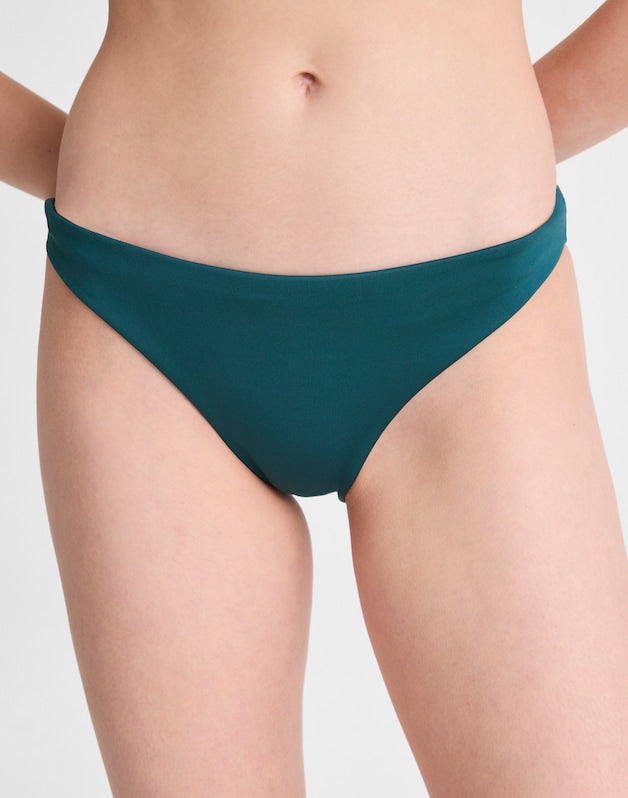 Left On Friday Wear To Bikini Bottom DEEP END