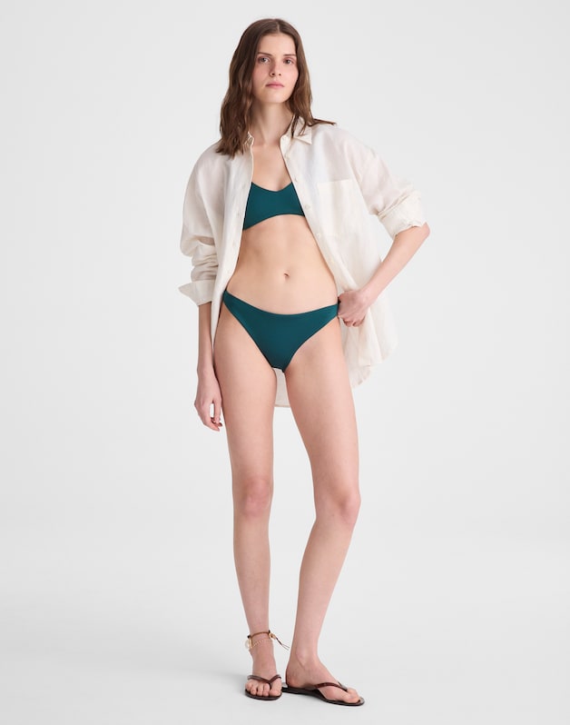 Left On Friday Wear To Bikini Bottom DEEP END